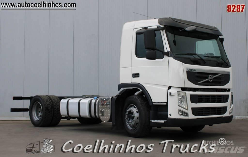 Volvo FM 330 Chassis Cab trucks