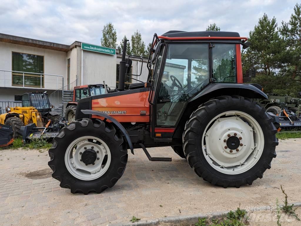 Valtra Valmet 700 Tractors