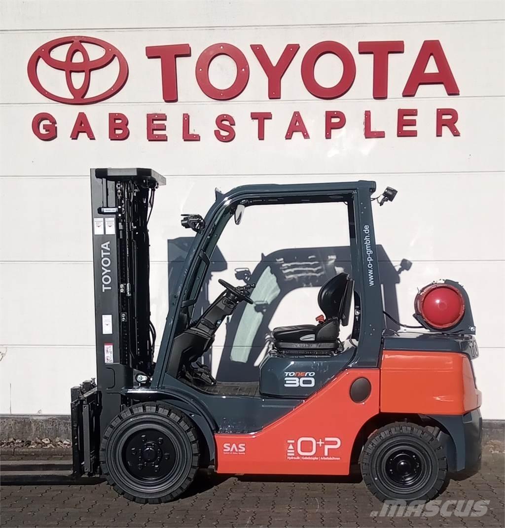 Toyota 02-8FGF30 LPG trucks