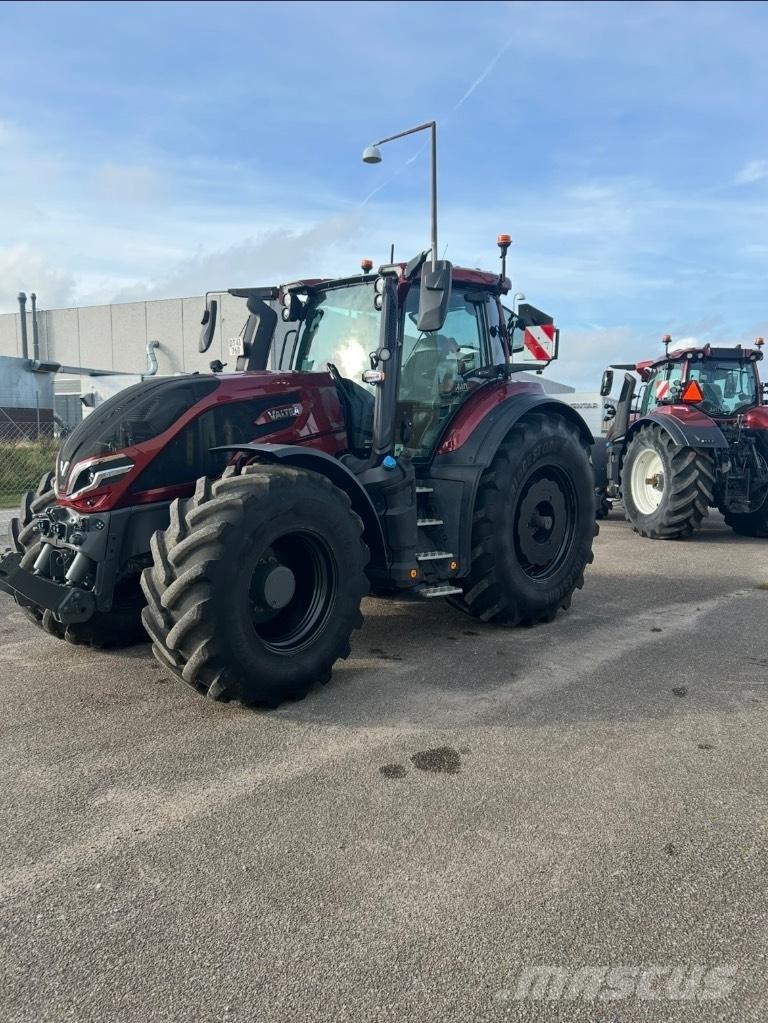 Valtra Q 305 Tractors