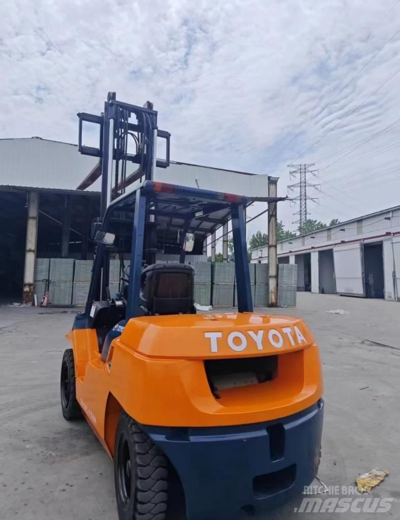 Toyota FD 50 Diesel trucks