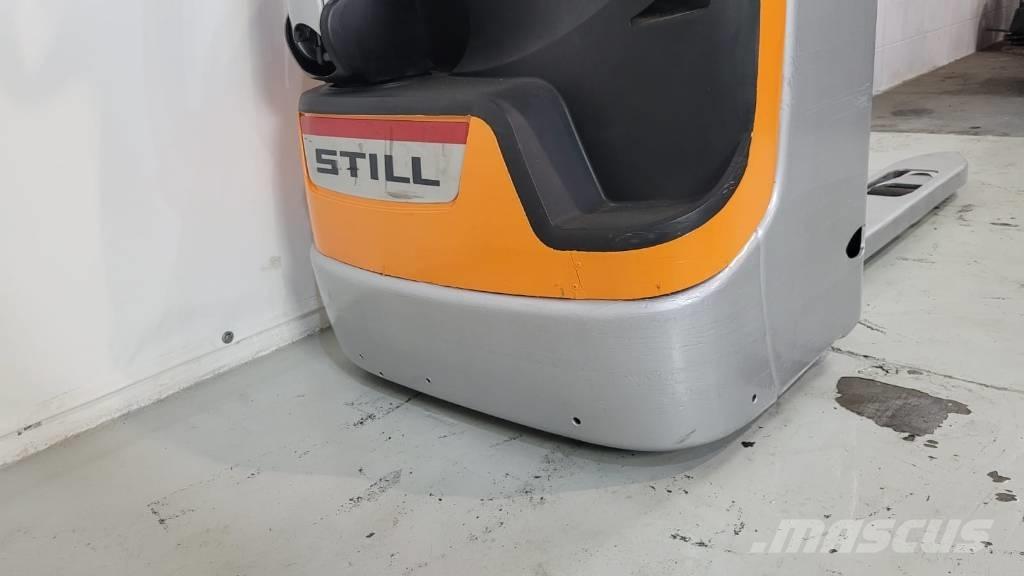 Still EXV 10 Self propelled stackers