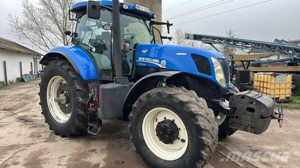 New Holland T 7.270 Tractors