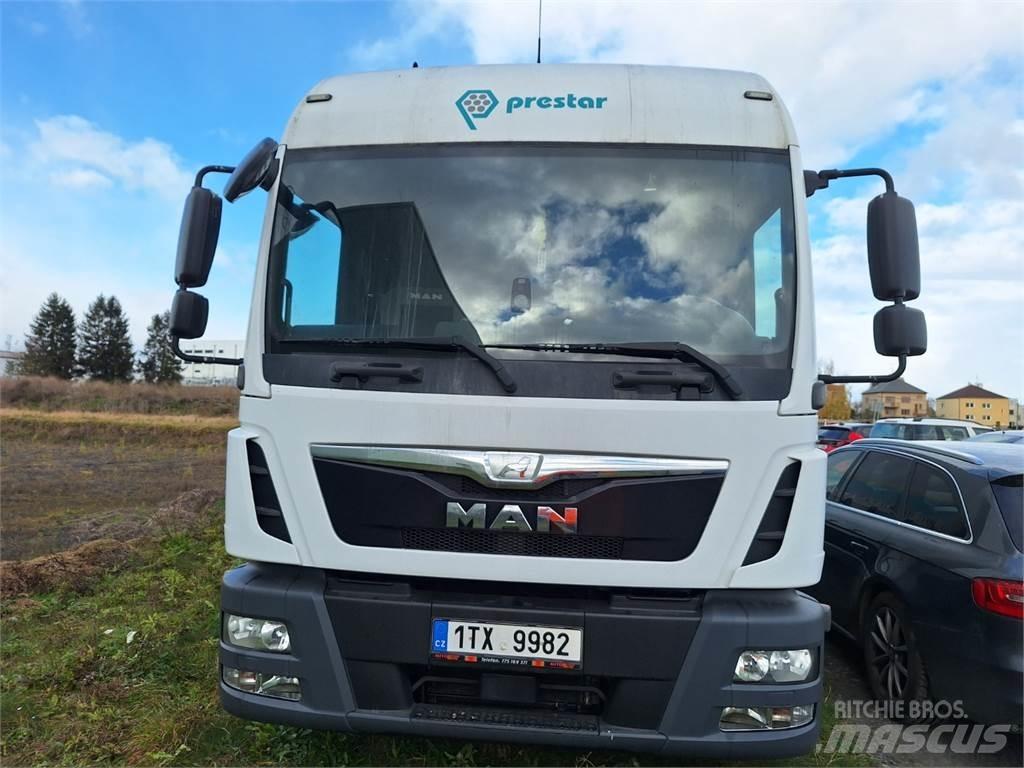 MAN TGL 12.250 Box trucks