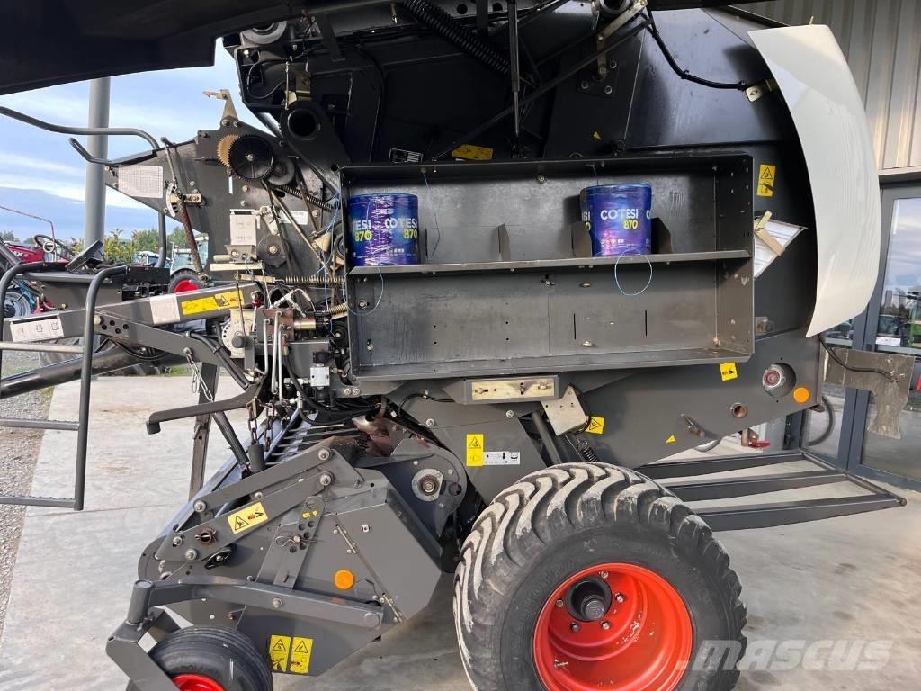 CLAAS Variant 385 RC Farm machinery