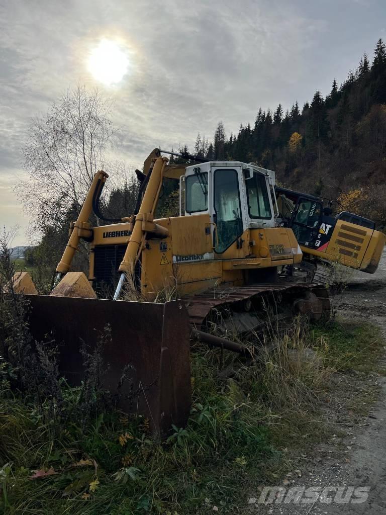 Liebherr 742 Tracks, chains and undercarriage