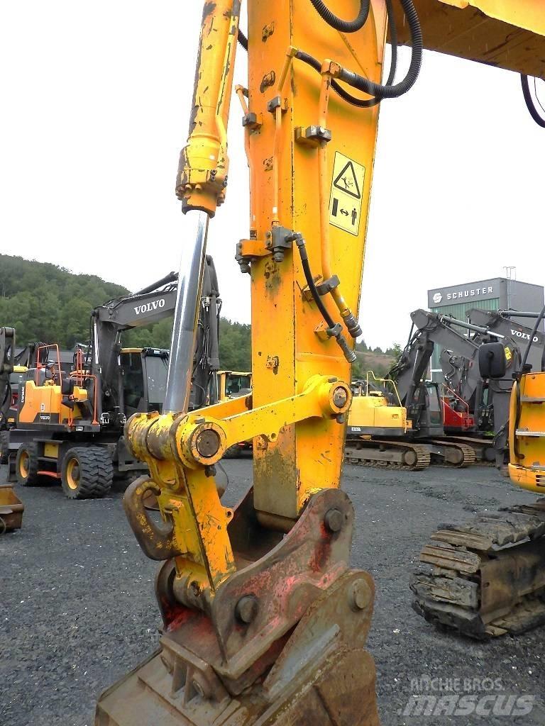 JCB JZ 235 LC Crawler excavators