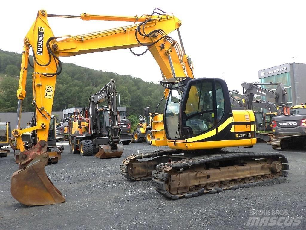 JCB JZ 235 LC Crawler excavators
