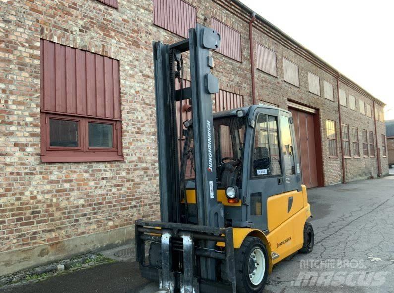 Jungheinrich EFG 550 Electric forklift trucks