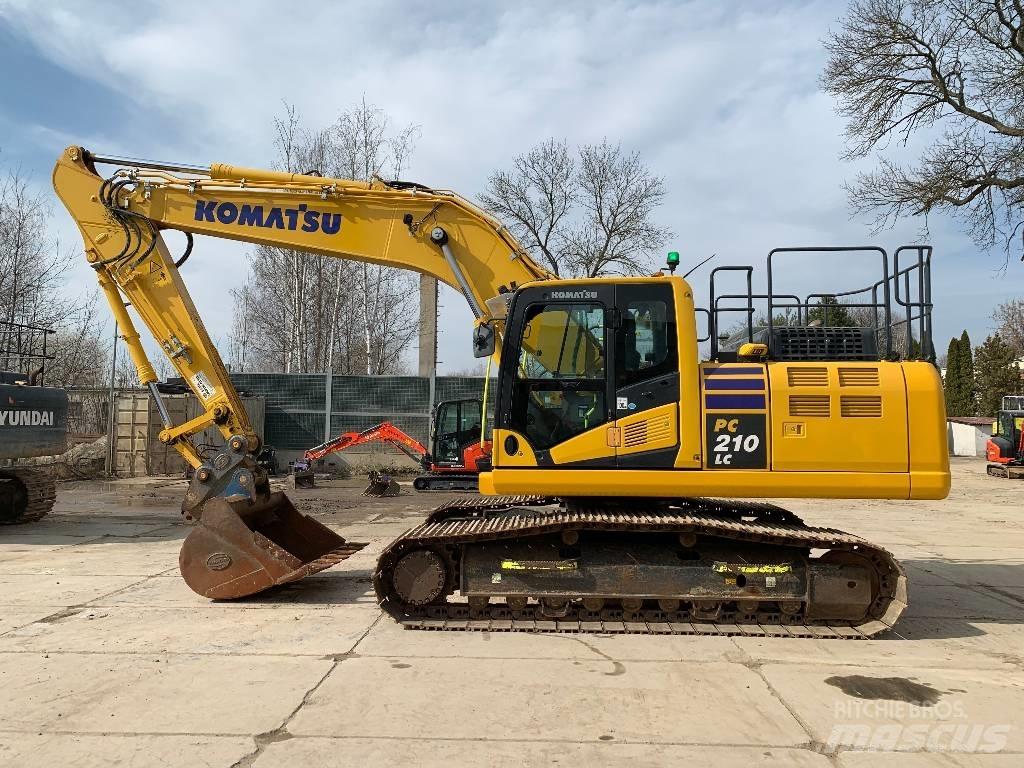Komatsu PC 210 LC-11 Crawler excavators