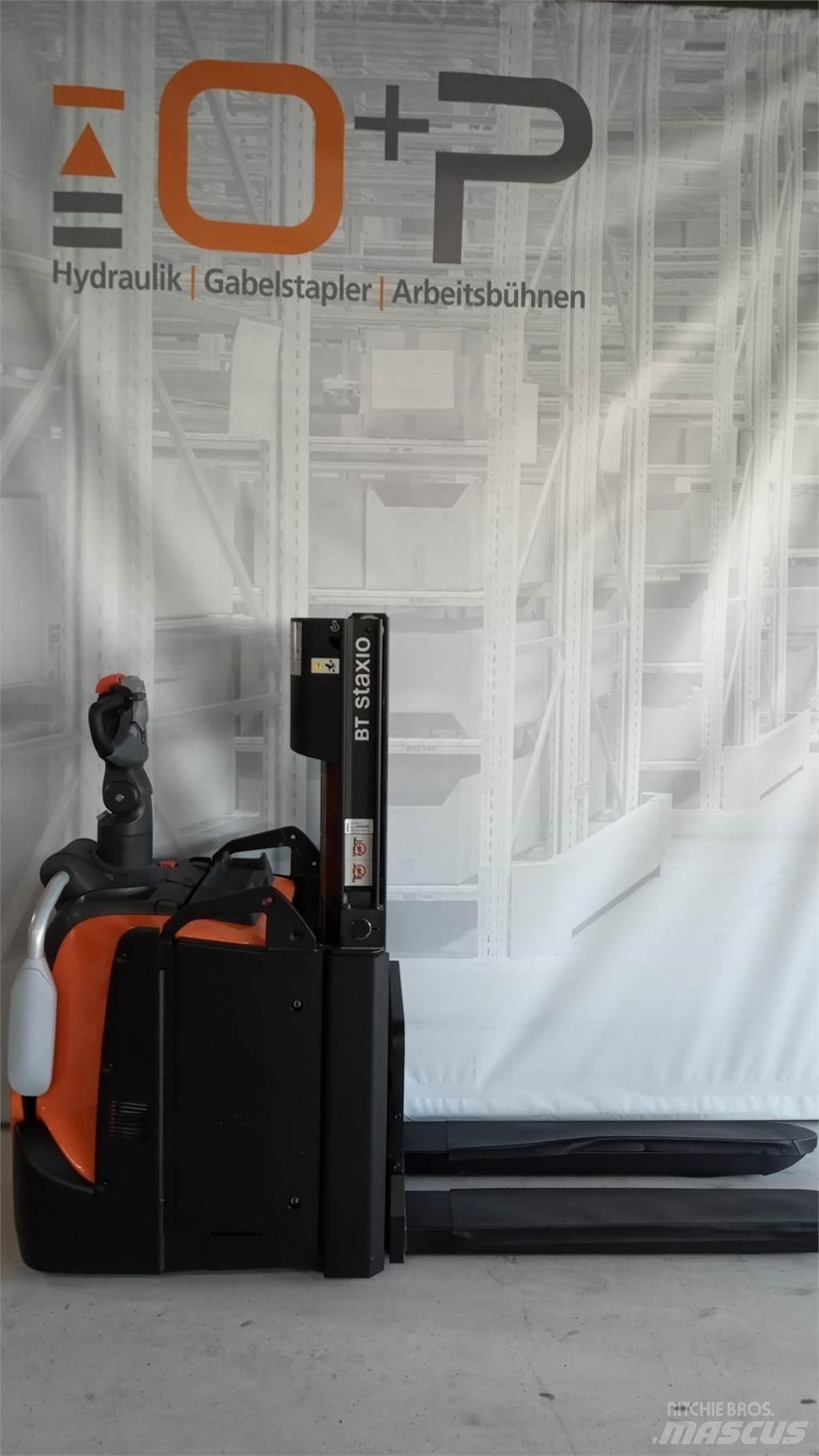 Toyota BT SPE200D Pedestrian stacker
