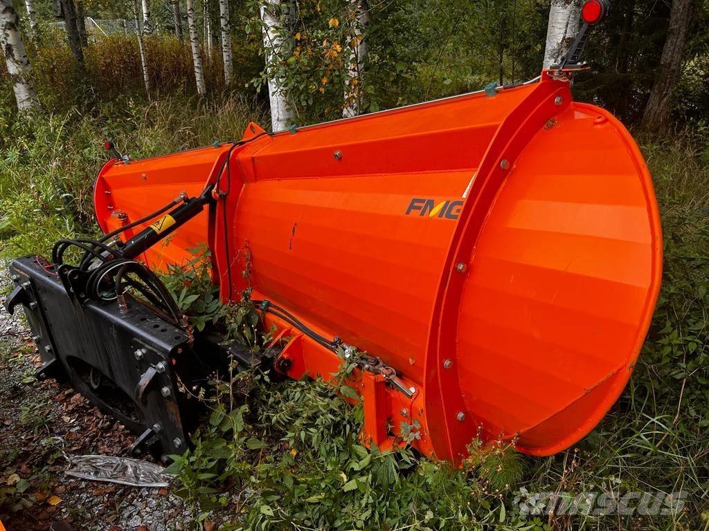 FMG AA330-CITY Snow blades and plows