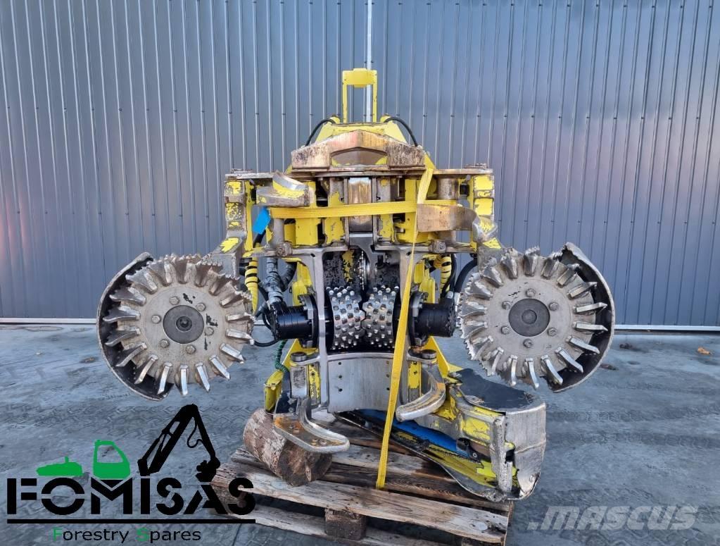 John Deere H480C Harvester heads