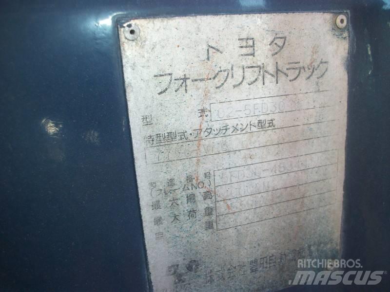 Toyota 5 FD 30 Diesel trucks