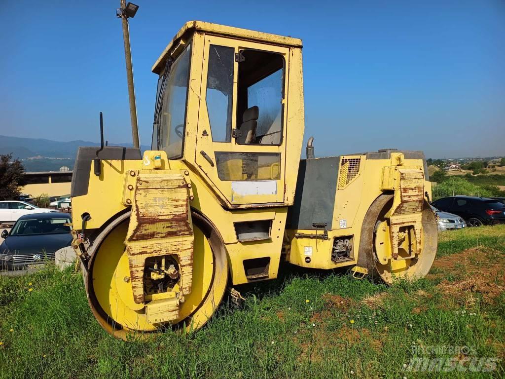 Bomag BW 151 AD-2 Twin drum rollers