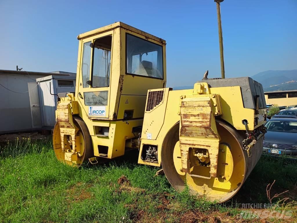 Bomag BW 151 AD-2 Twin drum rollers