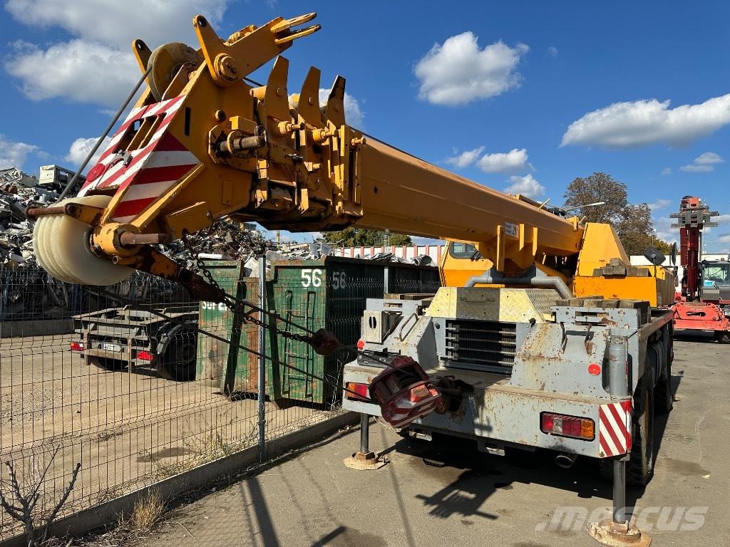 Krupp KMK 2020 All terrain cranes