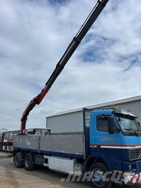  Vovo FH12 Truck mounted cranes