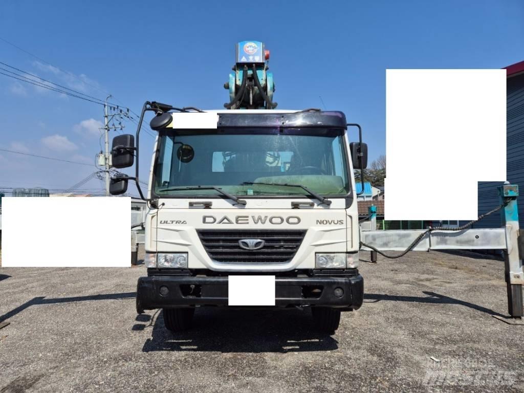 Horyong SKY450 Truck mounted platforms