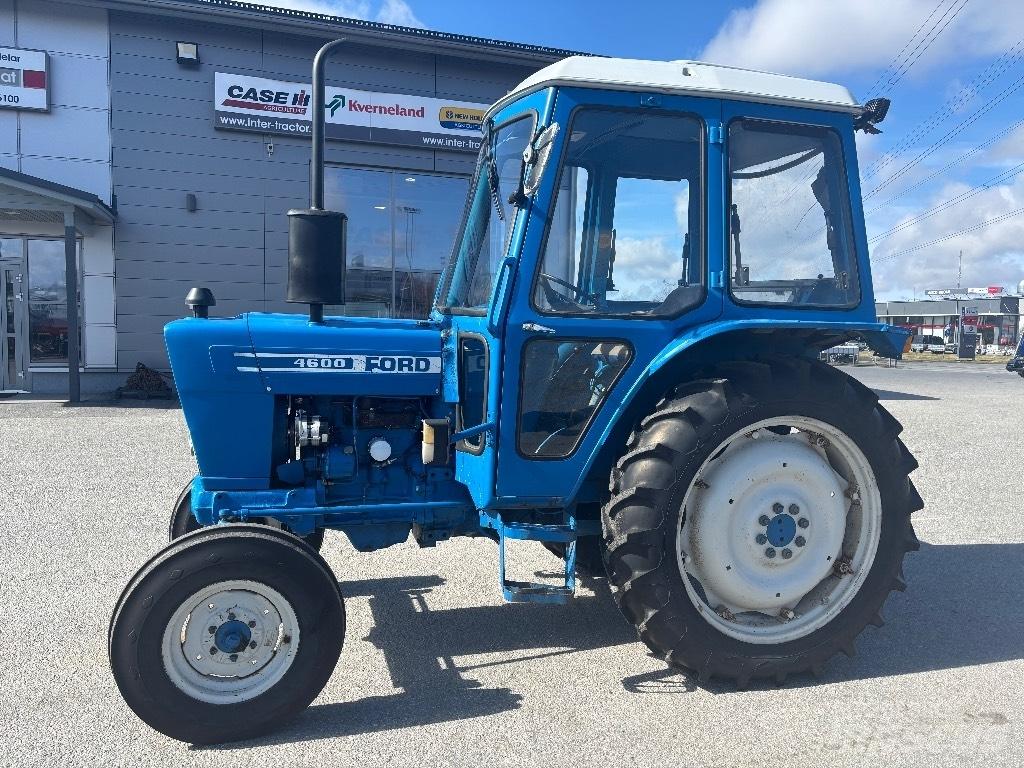 Ford 4600 Tractors
