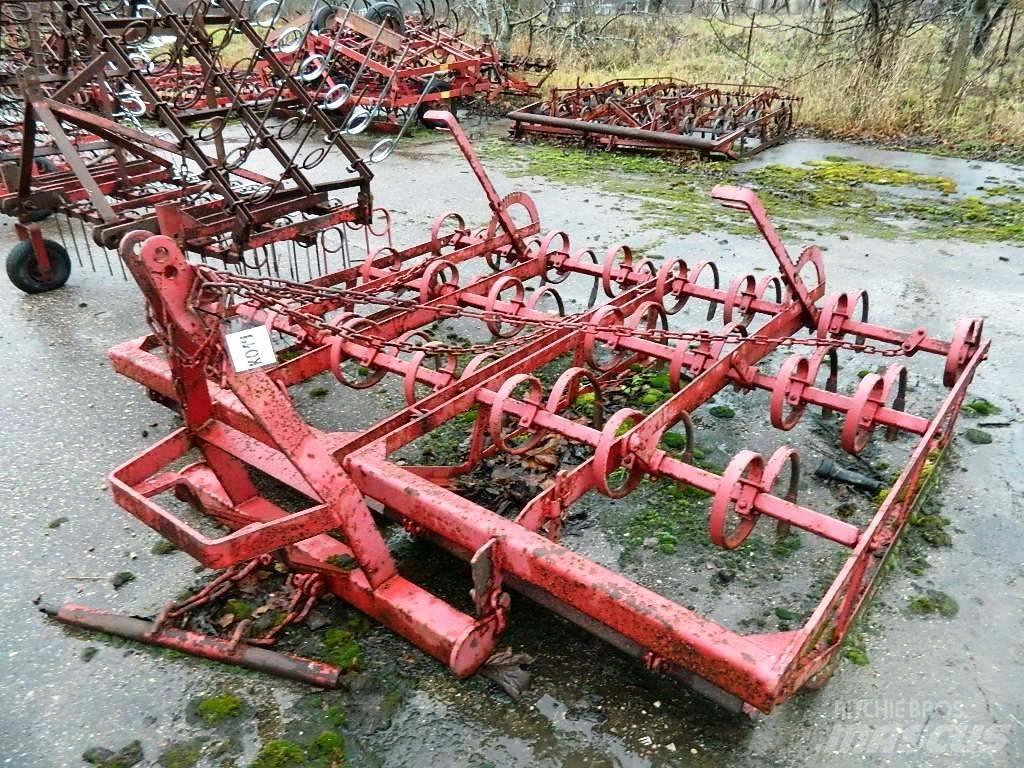 Lilla Harrie 220 Cultivators
