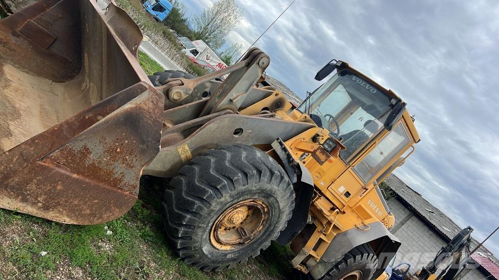 Volvo L 110 E Booms and arms