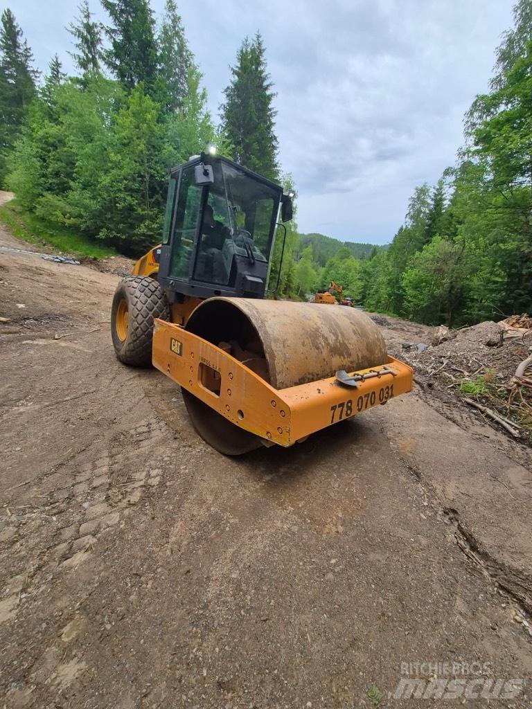 CAT CS 56 Single drum rollers