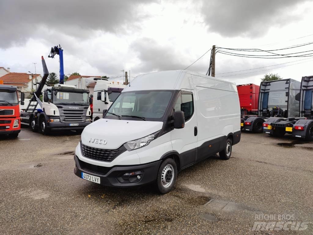 Iveco Daily 35 S 16 Panel vans