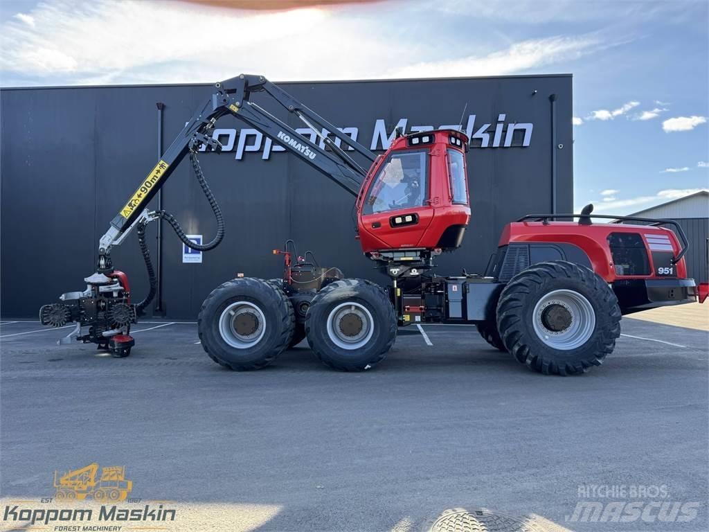 Komatsu 951 Harvesters