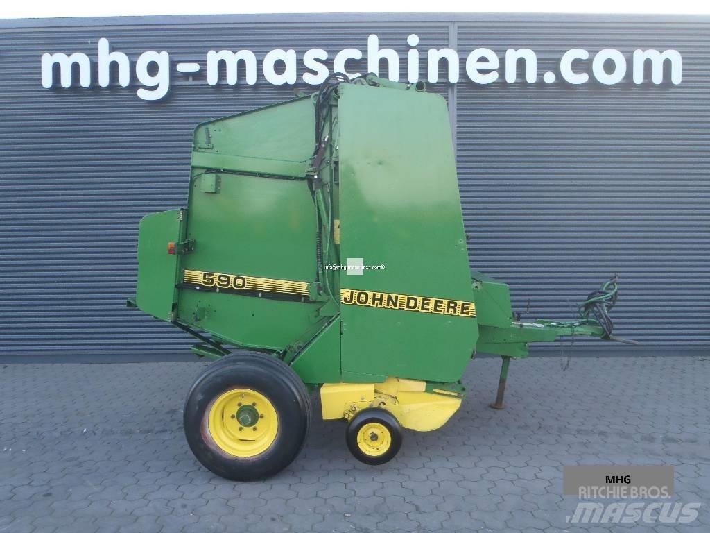 John Deere 590 Round balers
