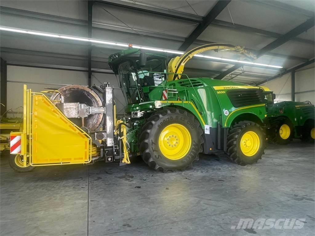 John Deere 8200i Forage harvesters