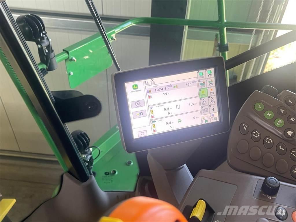 John Deere 8200i Forage harvesters