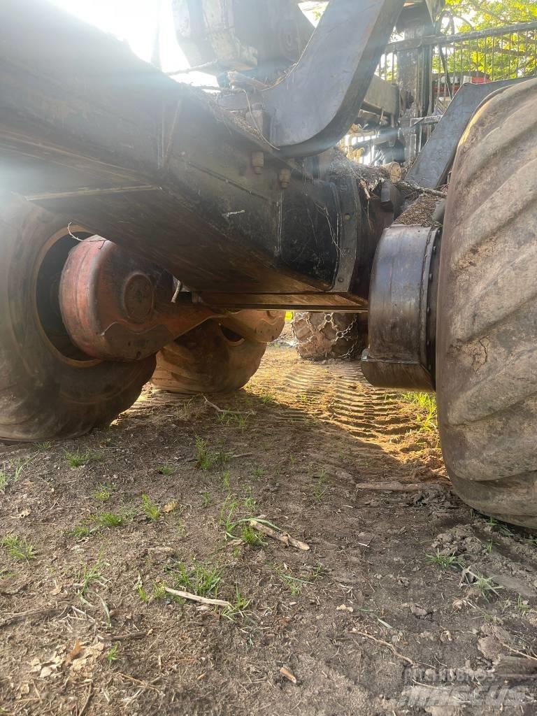Valmet 890,2 Forwarders