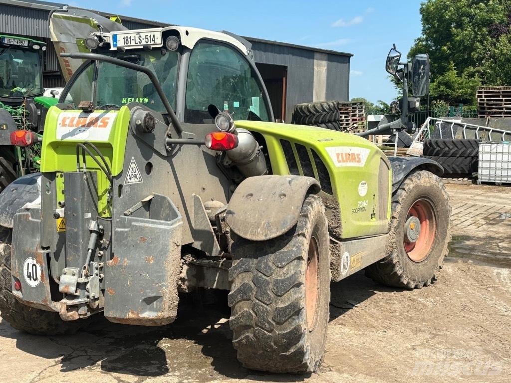 CLAAS Scorpion 7044 Telehandlers