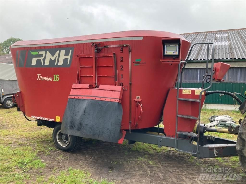 RMH Titanium 16 Feed mixer