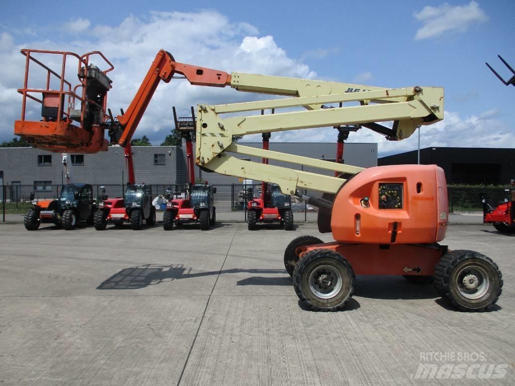 JLG 450 AJ (193) Compact self-propelled boom lifts