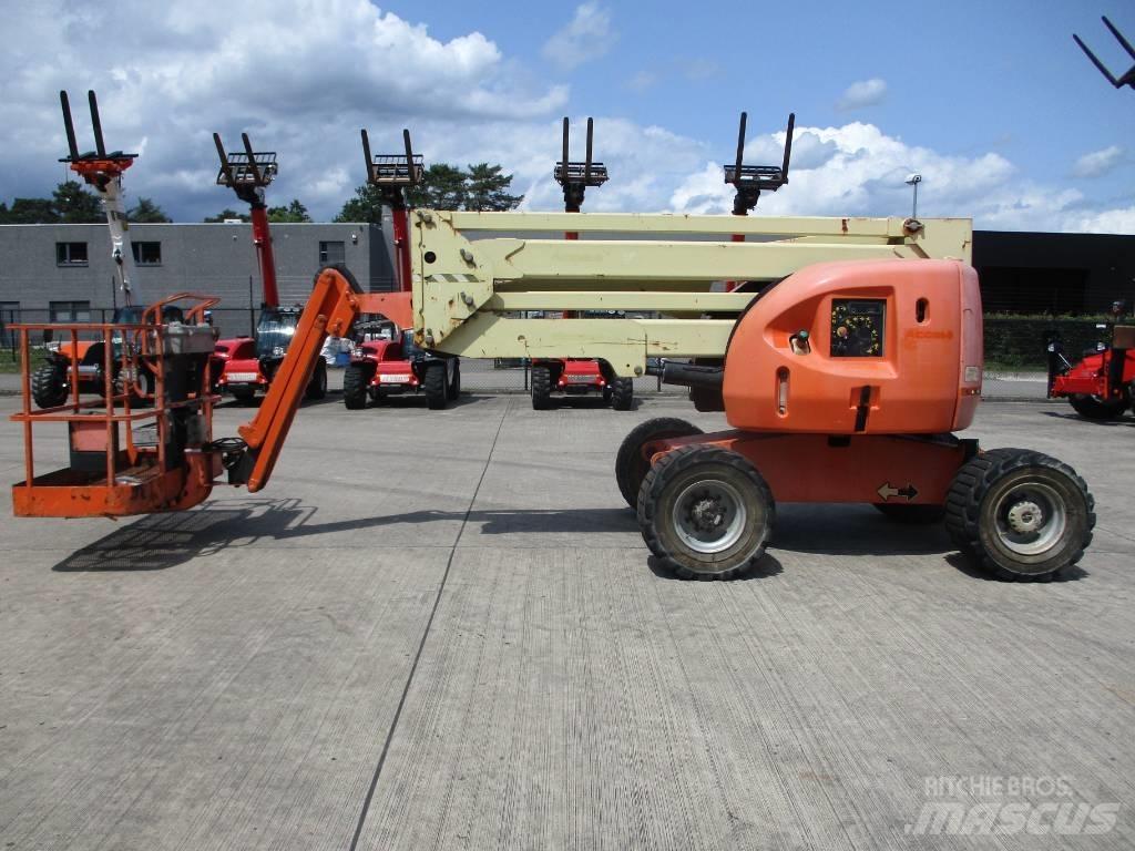 JLG 450 AJ (193) Compact self-propelled boom lifts