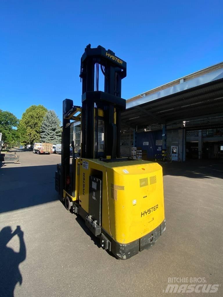 Hyster C1.0 Narrow aisle truck