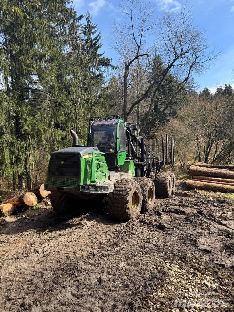 John Deere 1510 E Forwarders