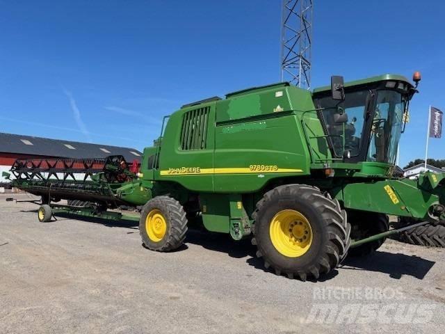 John Deere 9780 CTS Combine harvesters
