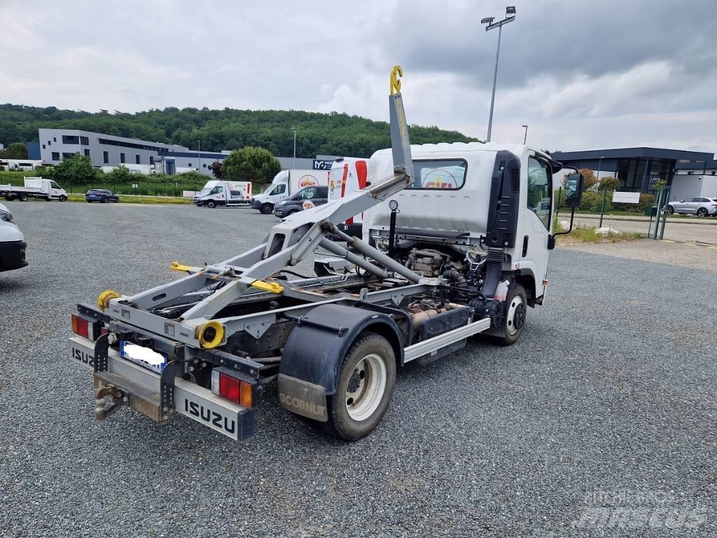 Isuzu N-Series Panel vans