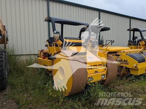 Sakai R2H-4 Single drum rollers