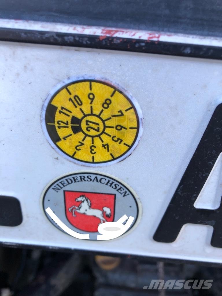 Shibaura ST 330 HST Compact tractors