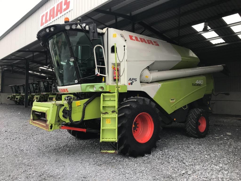 CLAAS Tucano 440 Combine harvesters