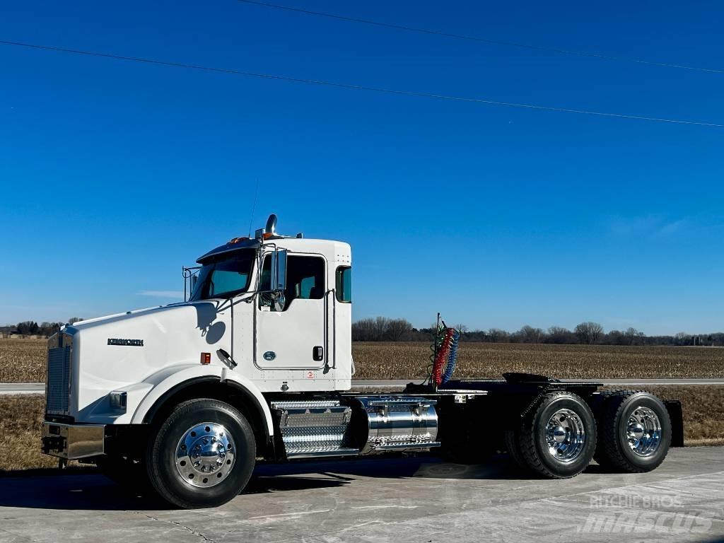 Kenworth T 800 Prime Movers