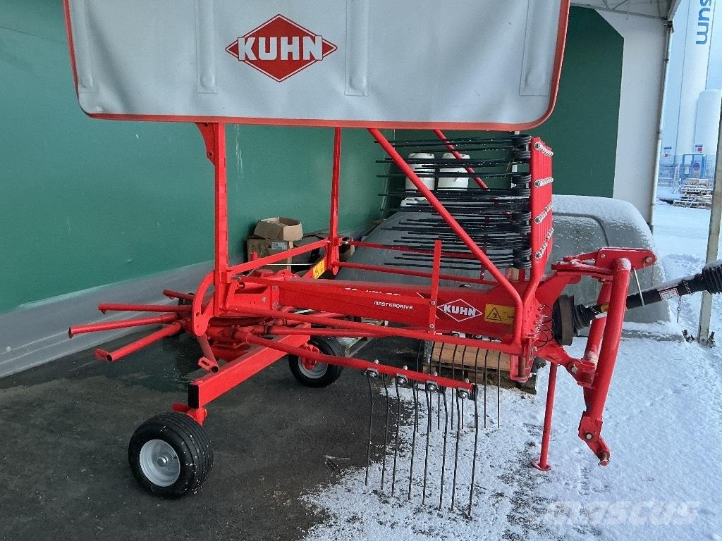Kuhn 4121 GM Windrowers