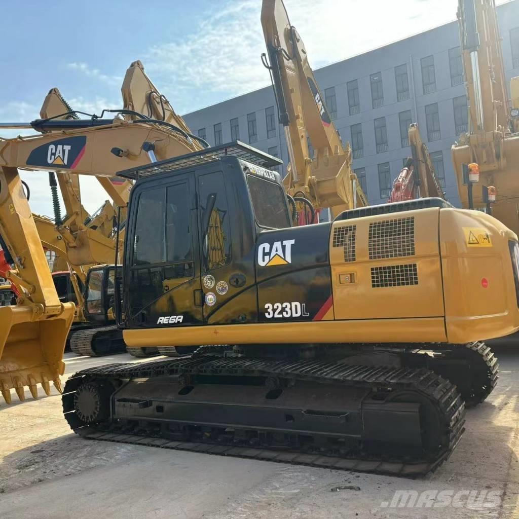 CAT 323 D L Crawler excavators