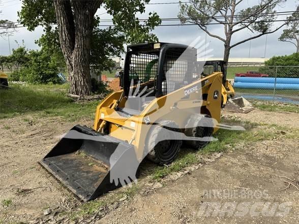John Deere 315 Skid steer loaders