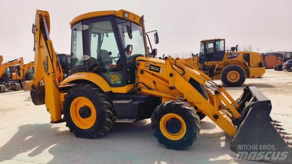 JCB 3 CX Backhoe