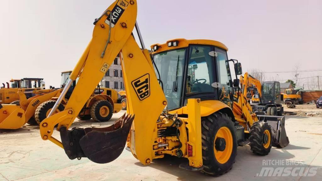 JCB 3 CX Backhoe